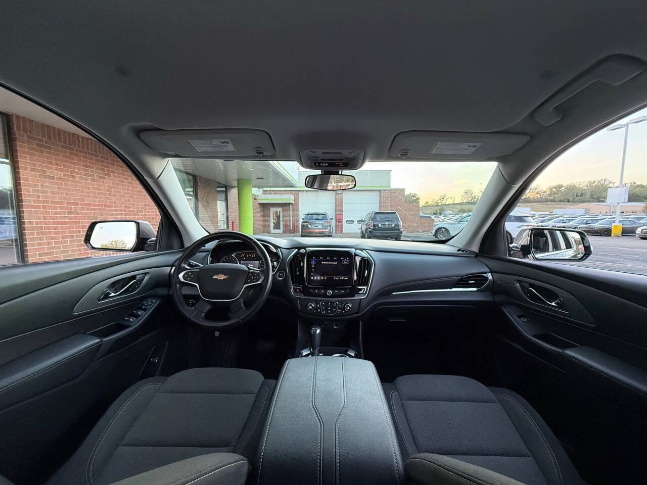 Used 2020 Chevrolet Traverse LT AWD/4WD image 23