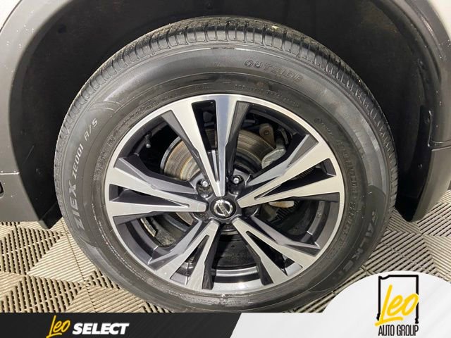 Used 2020 Nissan Rogue SV w/ Sun & Sound Touring Package AWD/4WD image 27