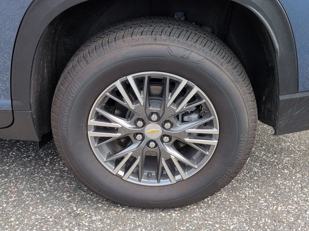 Used 2026 Chevrolet Traverse LT w/ LPO, Floor Liner Package AWD/4WD image 31