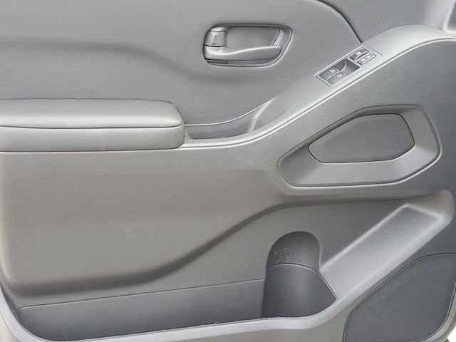 New 2026 Nissan Frontier S image 5