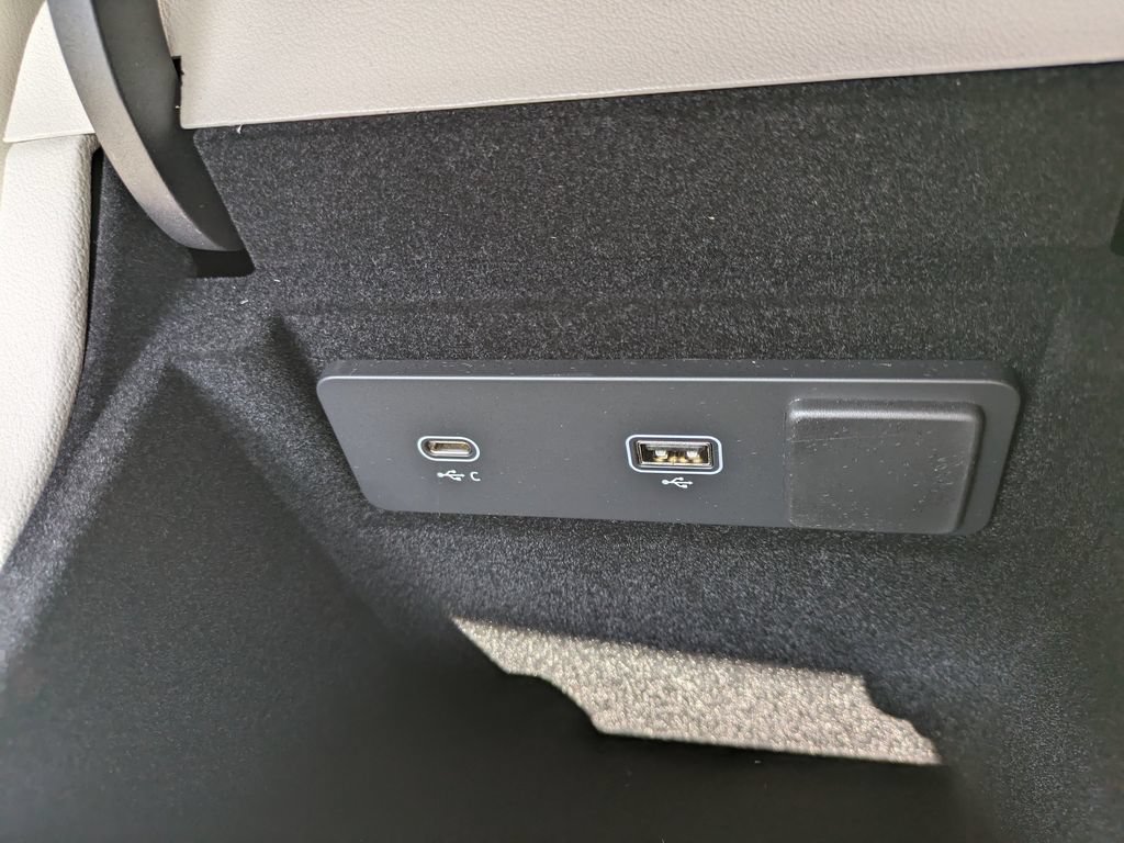New 2026 Jaguar F-PACE R-Dynamic S AWD/4WD image 31