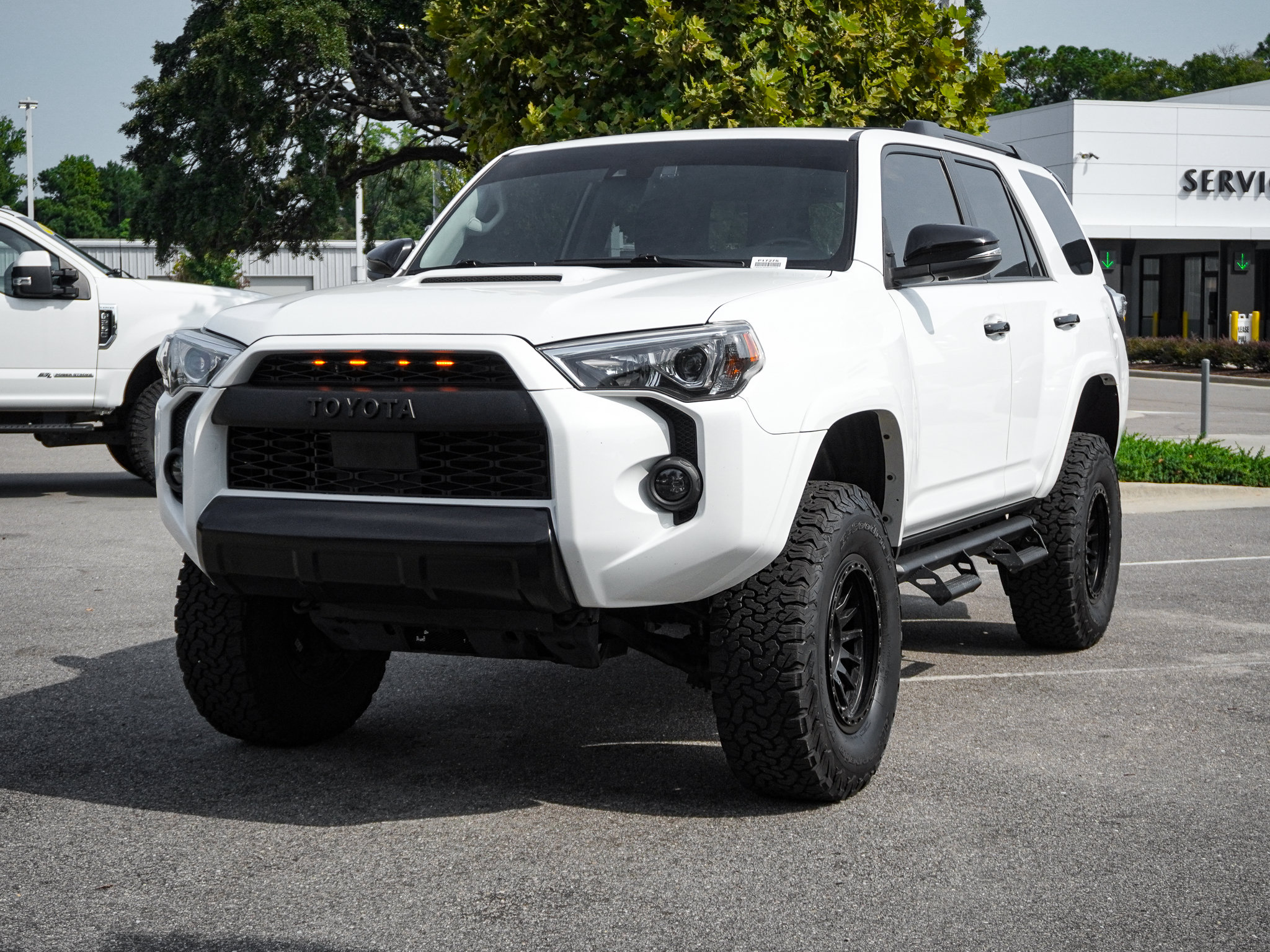 Used 2021 Toyota 4Runner Venture w/ Moonroof Package AWD/4WD image 5