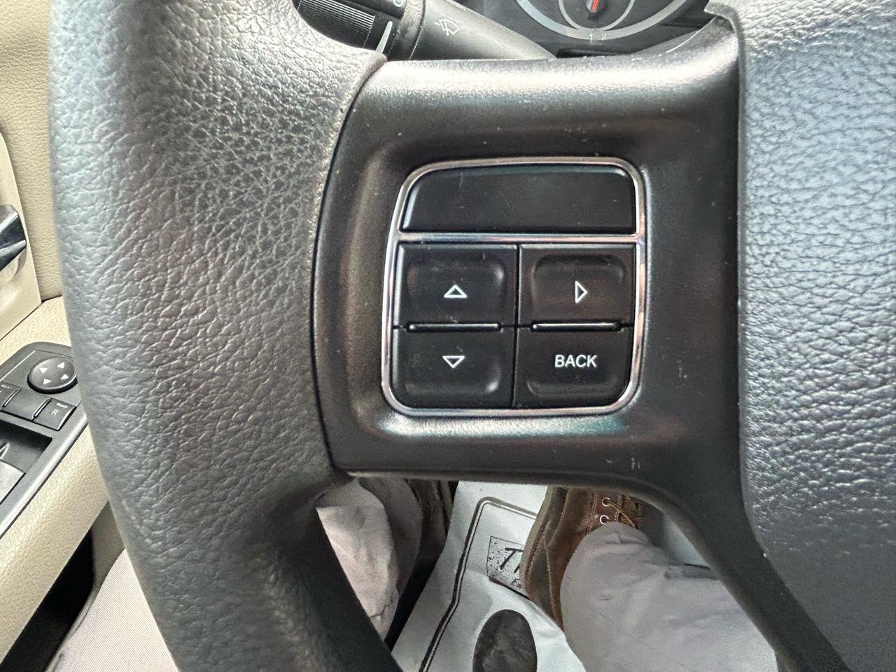 Used 2012 RAM 1500 Classic SLT AWD/4WD image 17