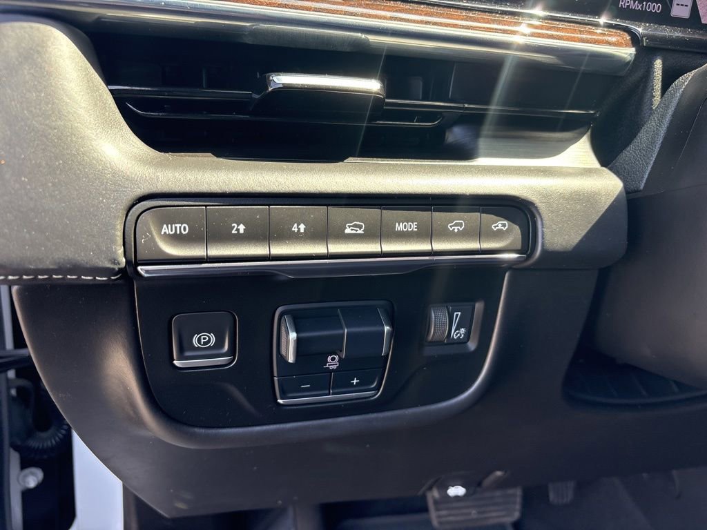 Used 2022 Cadillac Escalade Sport Platinum AWD/4WD image 16