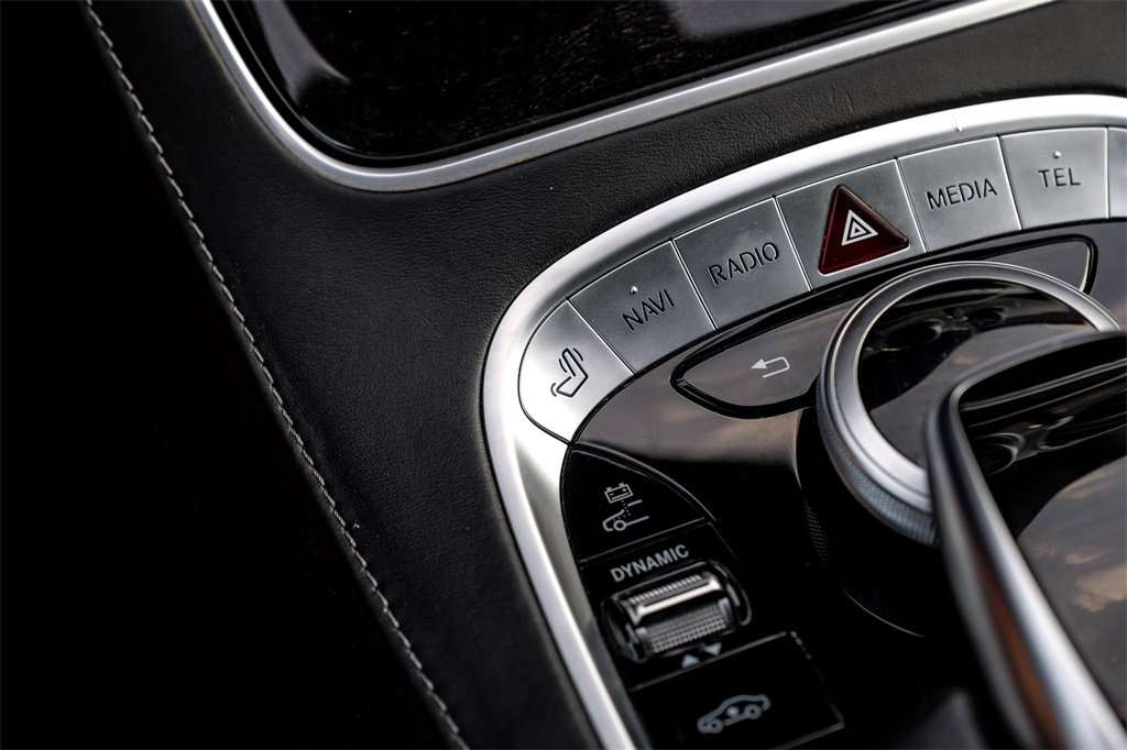 Used 2019 Mercedes-Benz S 560e w/ AMG Line Exterior image 26