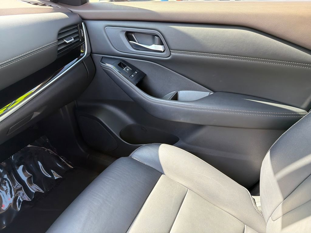 Certified 2023 Nissan Rogue SL w/ SL Premium Package image 31