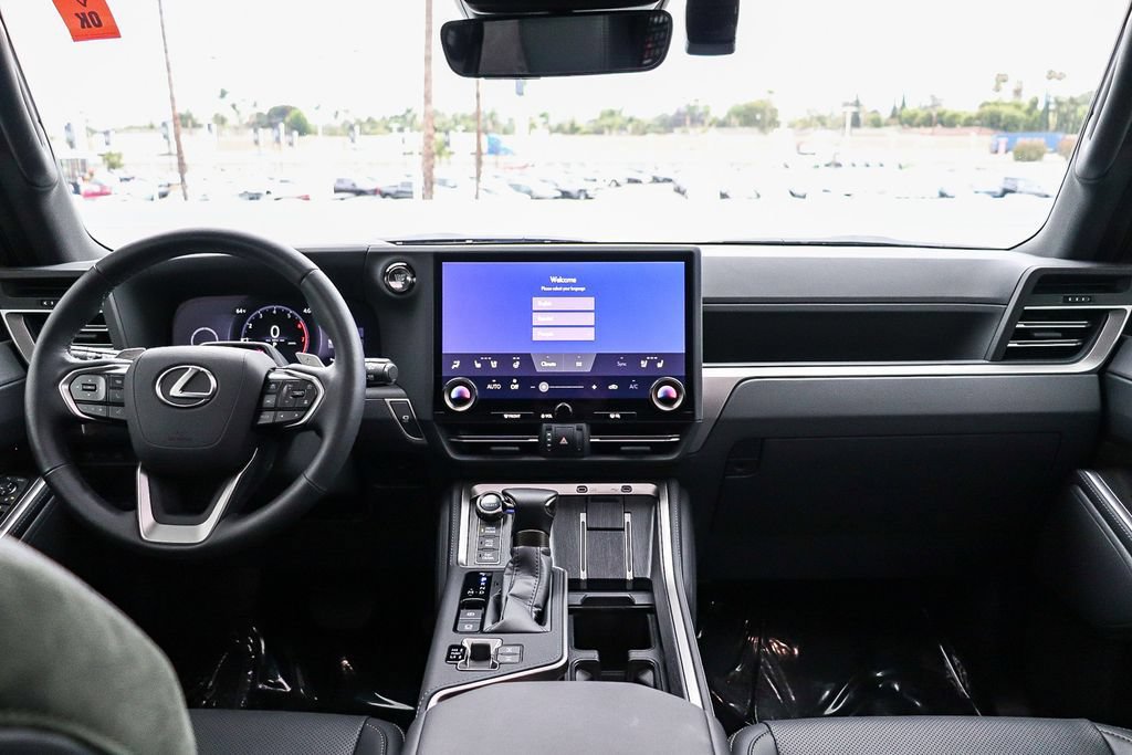 Used 2025 Lexus GX 550 AWD/4WD image 15