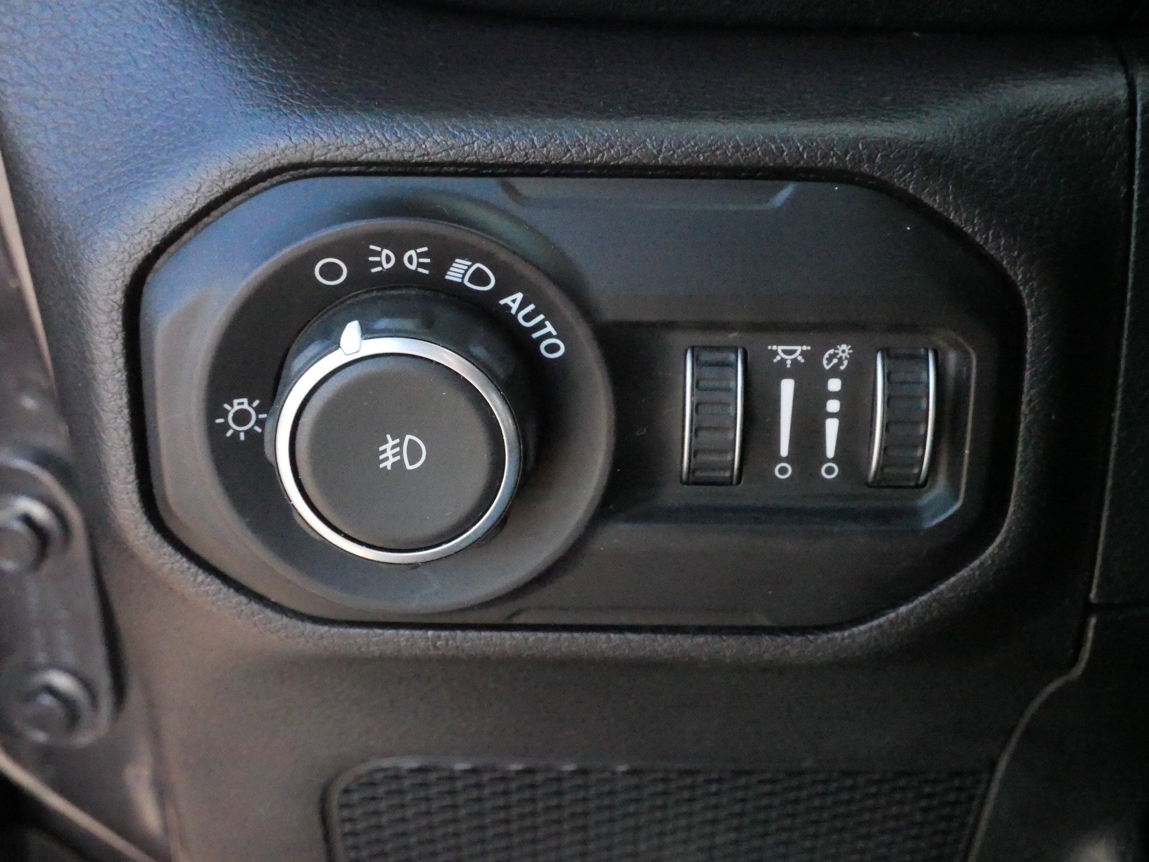 Used 2021 Jeep Wrangler Unlimited Sahara image 27