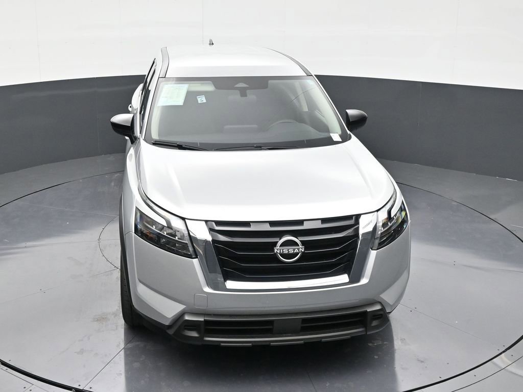 Used 2025 Nissan Pathfinder S image 19