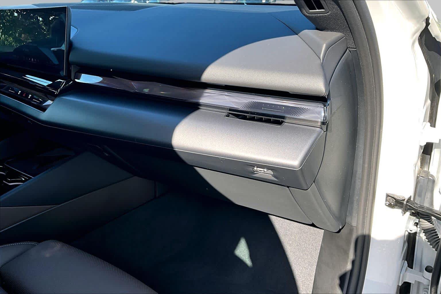 Certified 2024 BMW i5 eDrive40i w/ M Sport Package RWD image 18