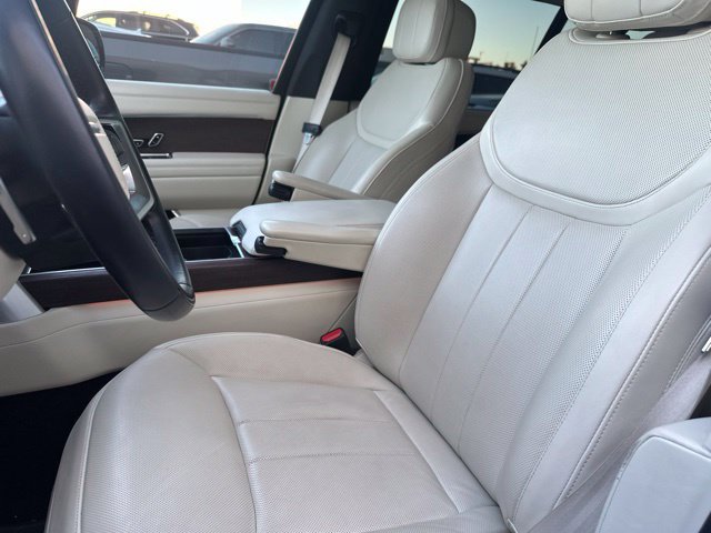 Used 2023 Land Rover Range Rover Long Wheelbase SE AWD/4WD image 12