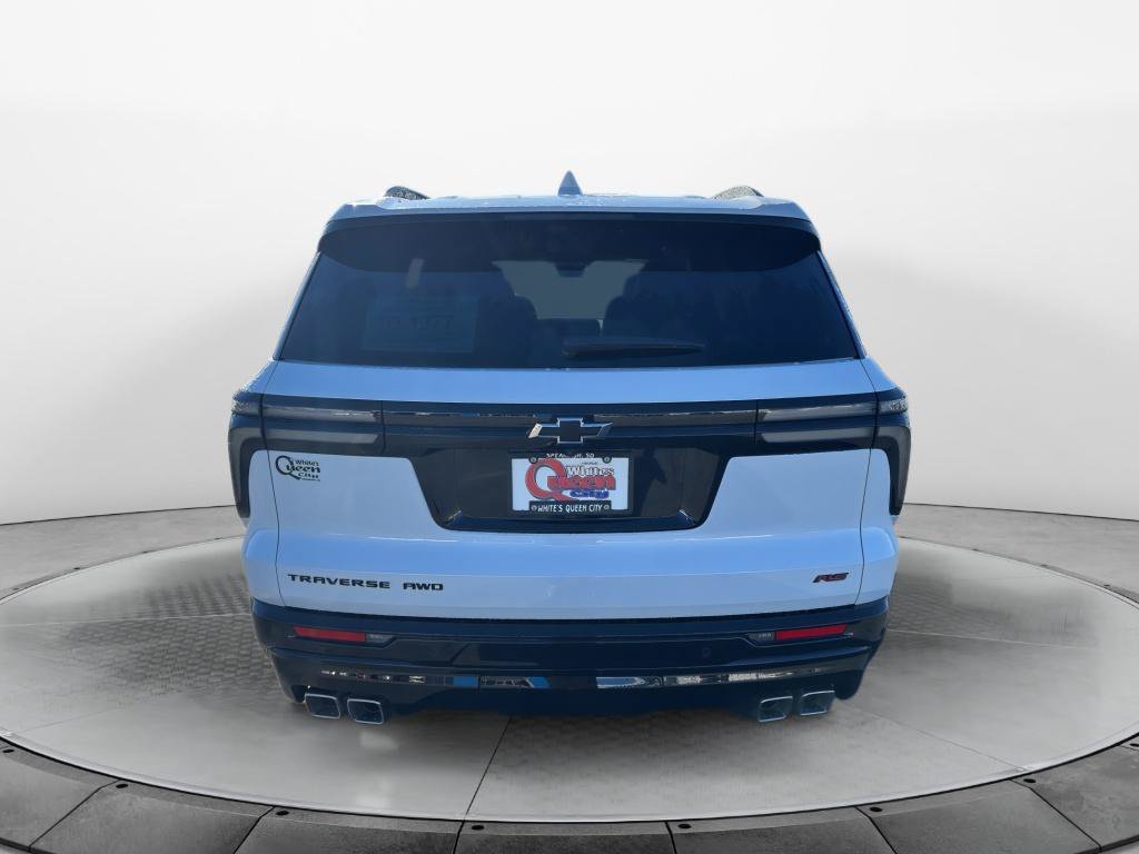New 2026 Chevrolet Traverse RS w/ LPO, Floor Liner Package AWD/4WD image 4