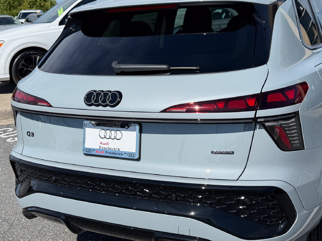New 2026 Audi Q3 quattro 2.0T AWD/4WD image 5