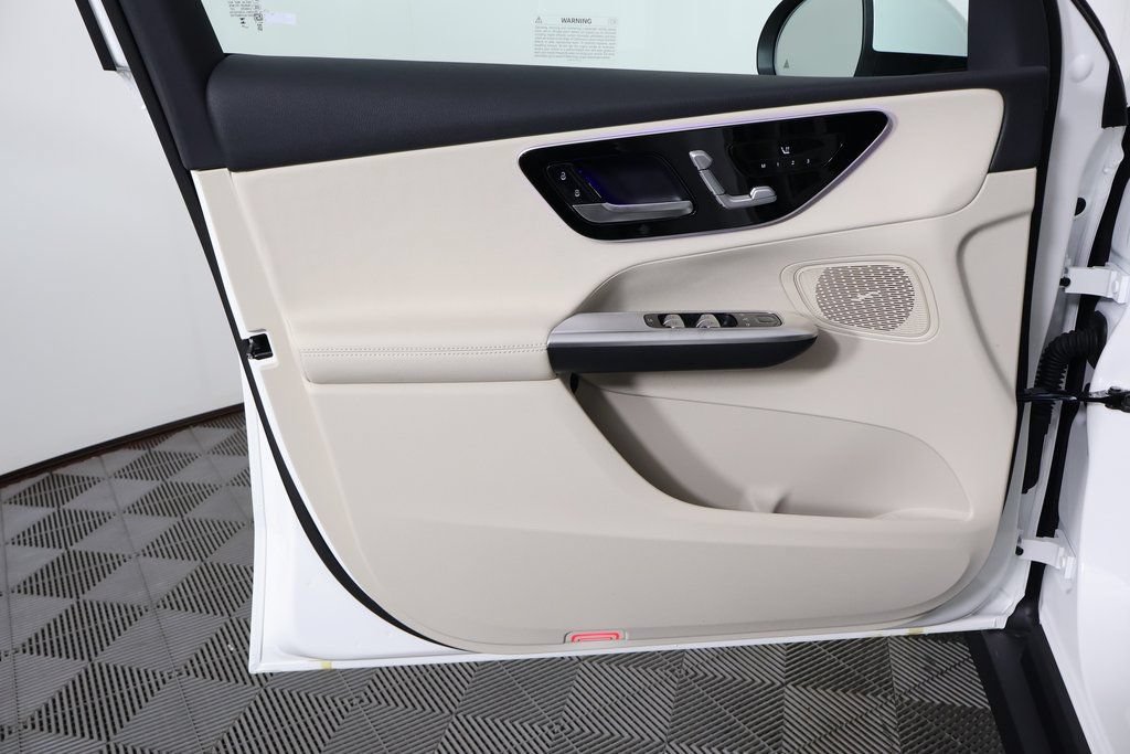 New 2027 Mercedes-Benz GLC 300 image 7