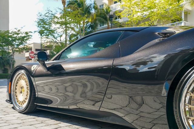 Used 2021 Ferrari SF90 Stradale image 19