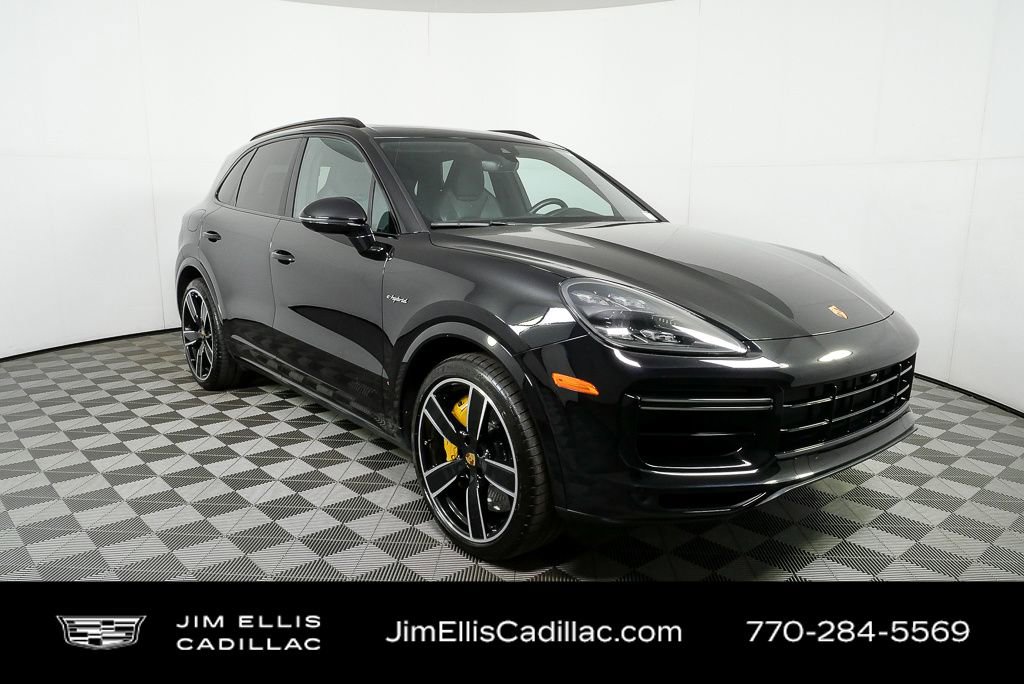 Used 2021 Porsche Cayenne Turbo S w/ Premium Package Plus image 30