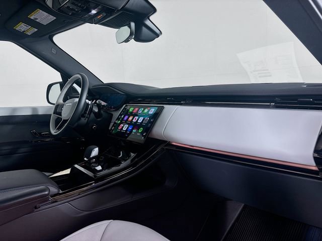 Used 2025 Land Rover Range Rover Sport Dynamic SE image 29