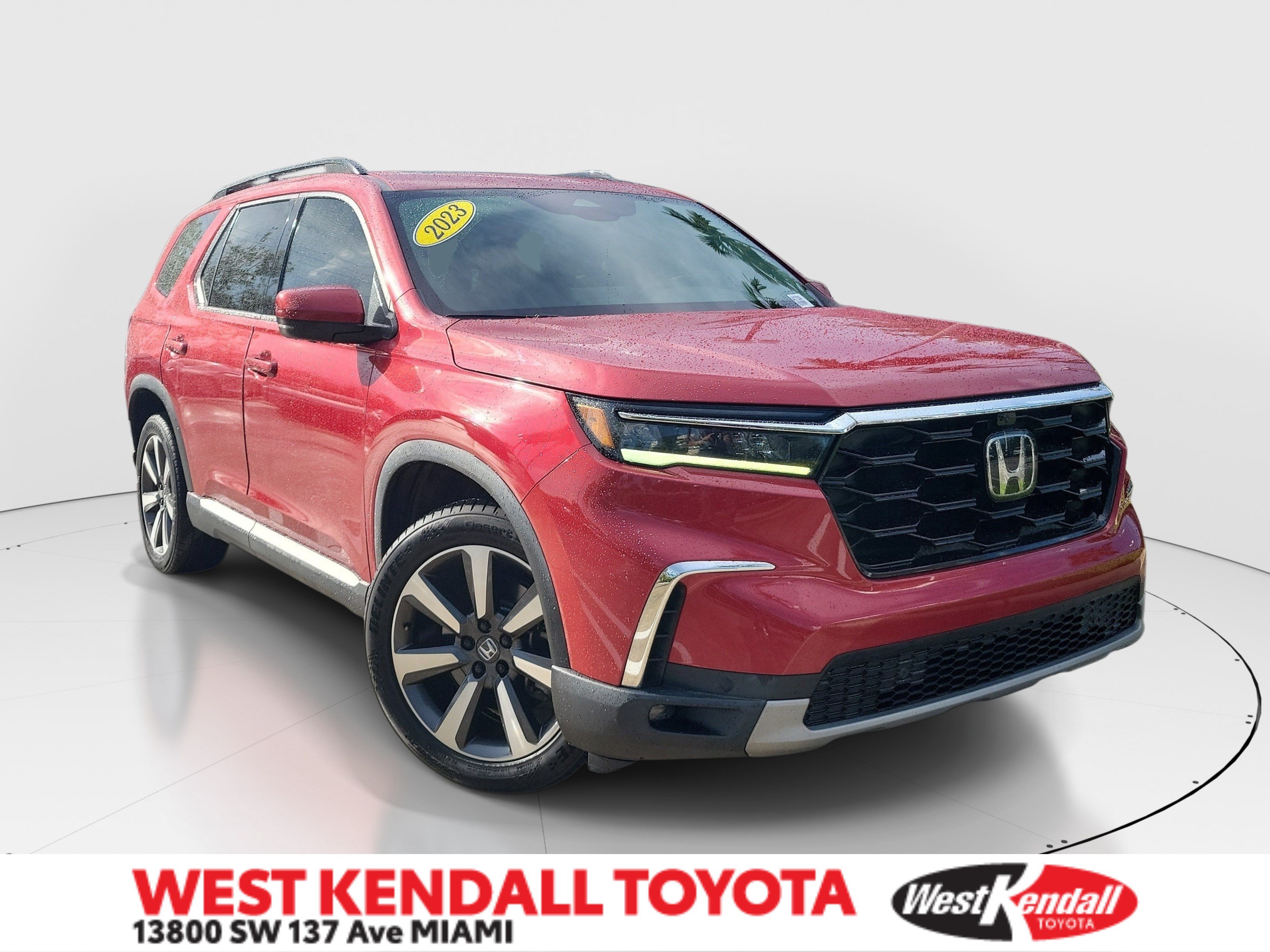 Used 2023 Honda Pilot Elite image 1