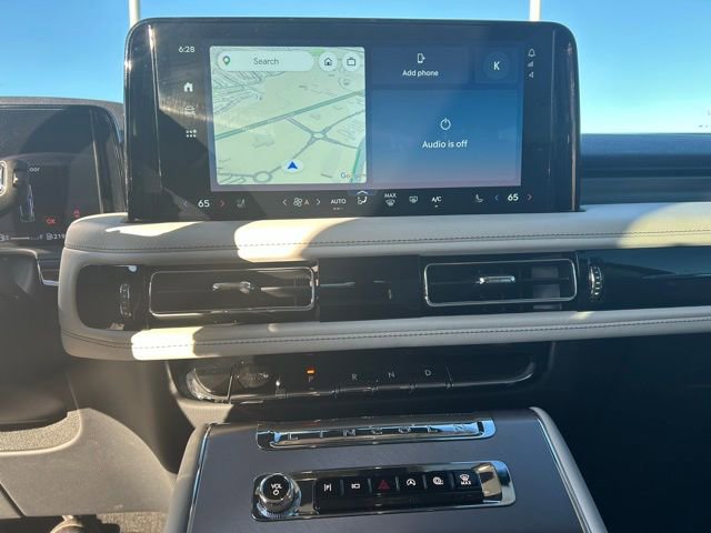 Used 2025 Lincoln Aviator AWD w/ Jet Appearance Package image 18