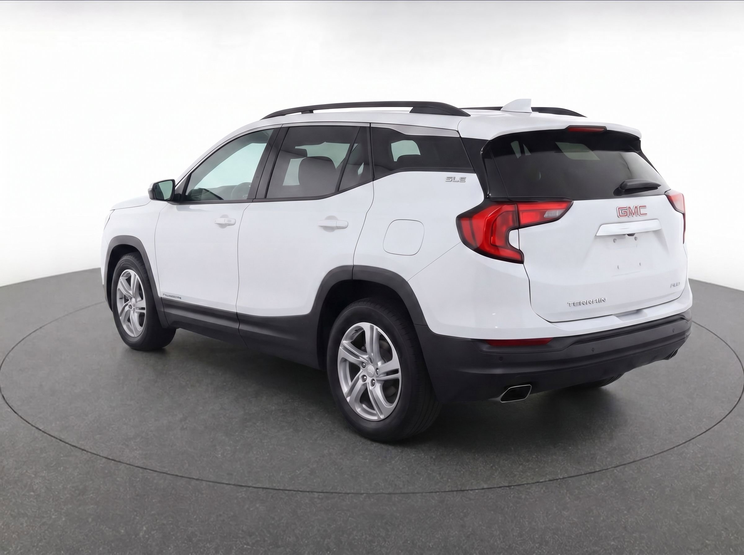 Used 2019 GMC Terrain SLE w/ Driver Convenience Package AWD/4WD image 3