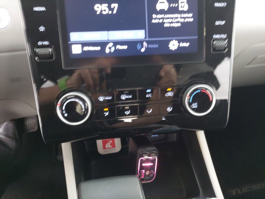 Used 2022 Hyundai Tucson SEL w/ Cargo Package image 16