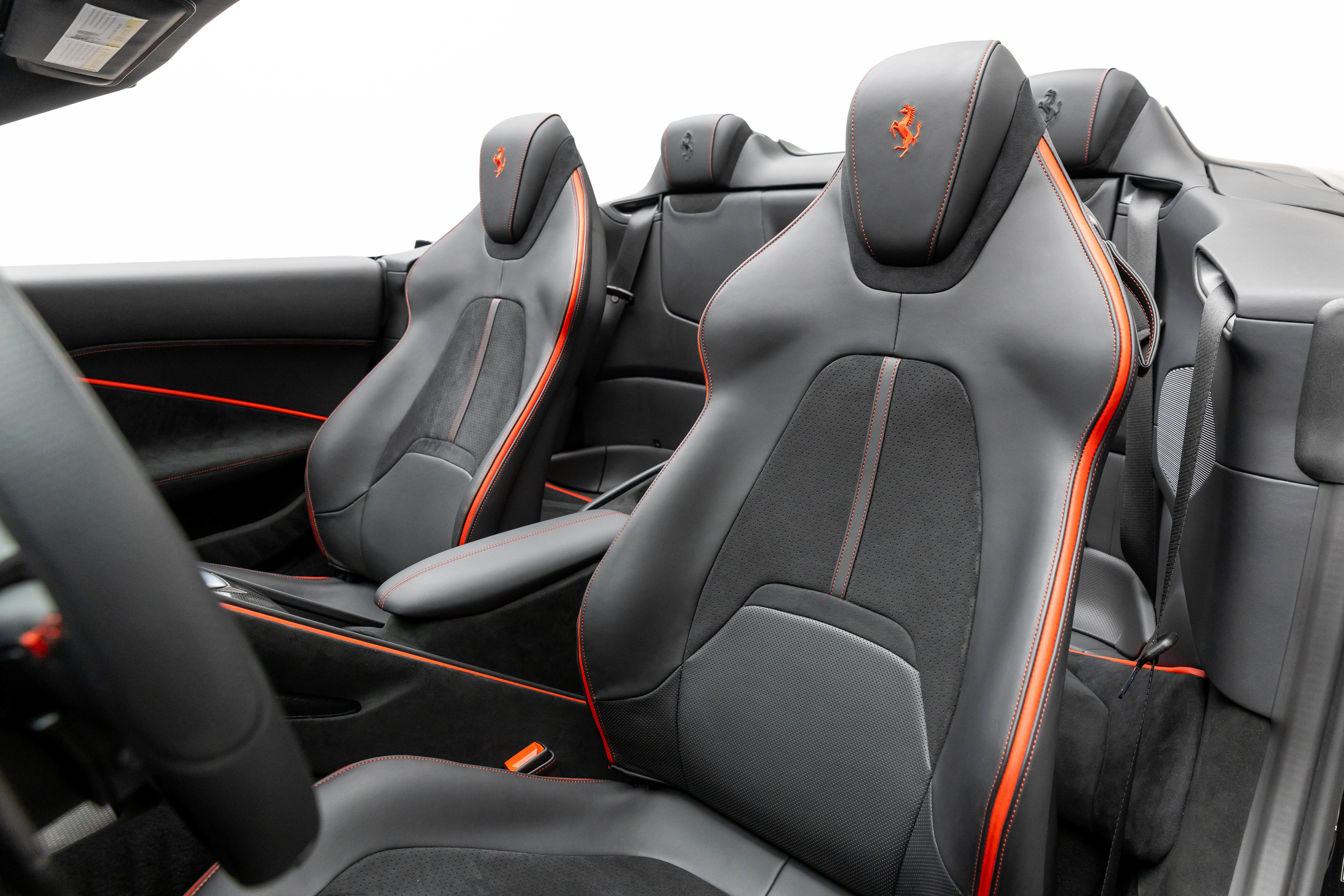 Used 2025 Ferrari Roma Spider RWD image 32