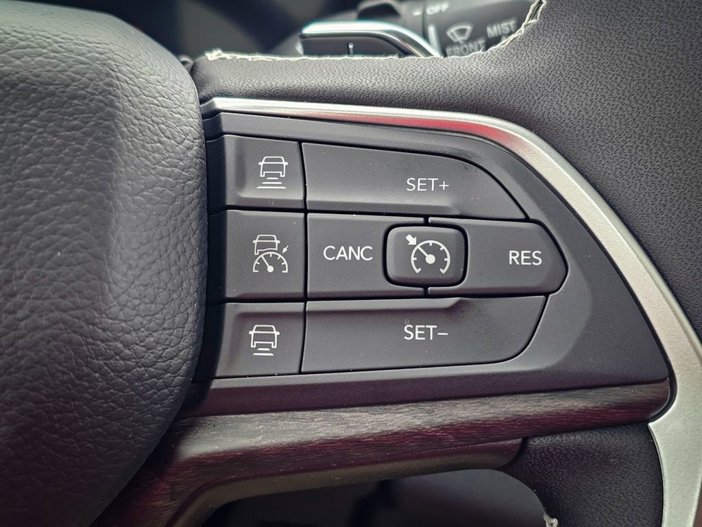 New 2025 Jeep Grand Cherokee L Limited image 21