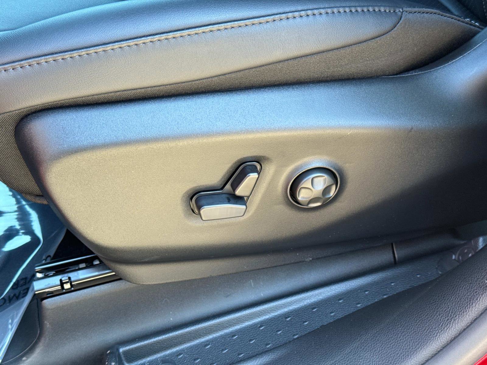 New 2026 Chrysler Pacifica Select image 18