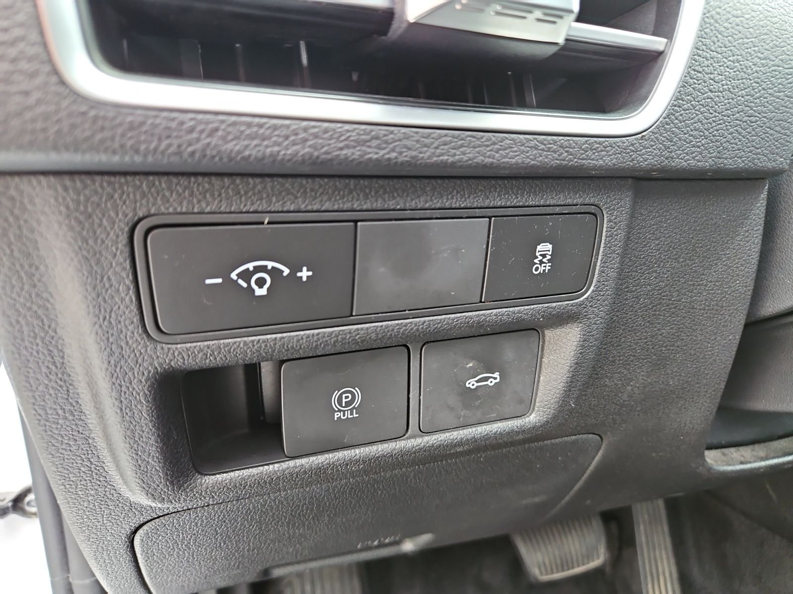 Used 2025 Hyundai Sonata SEL FWD image 23