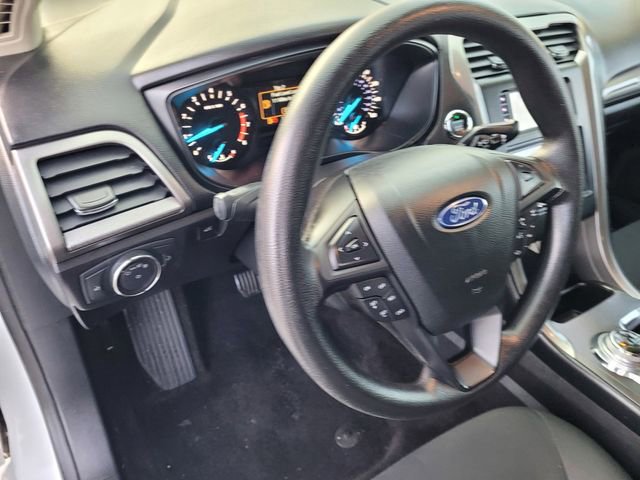 Used 2018 Ford Fusion SE image 23