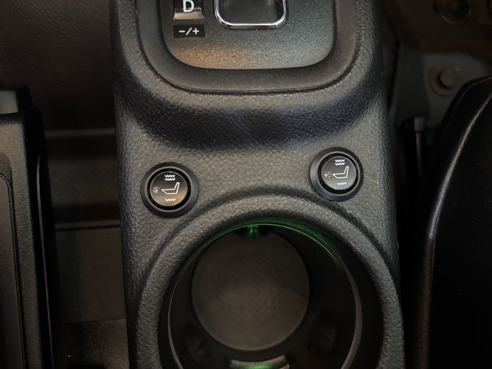 Used 2014 Jeep Wrangler Unlimited Rubicon w/ Max Tow Package image 24