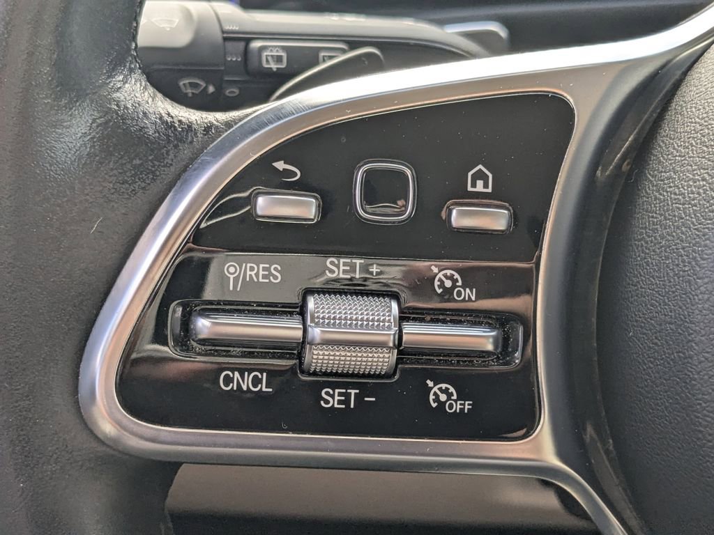 Certified 2023 Mercedes-Benz EQB 250+ w/ Exclusive Package image 12