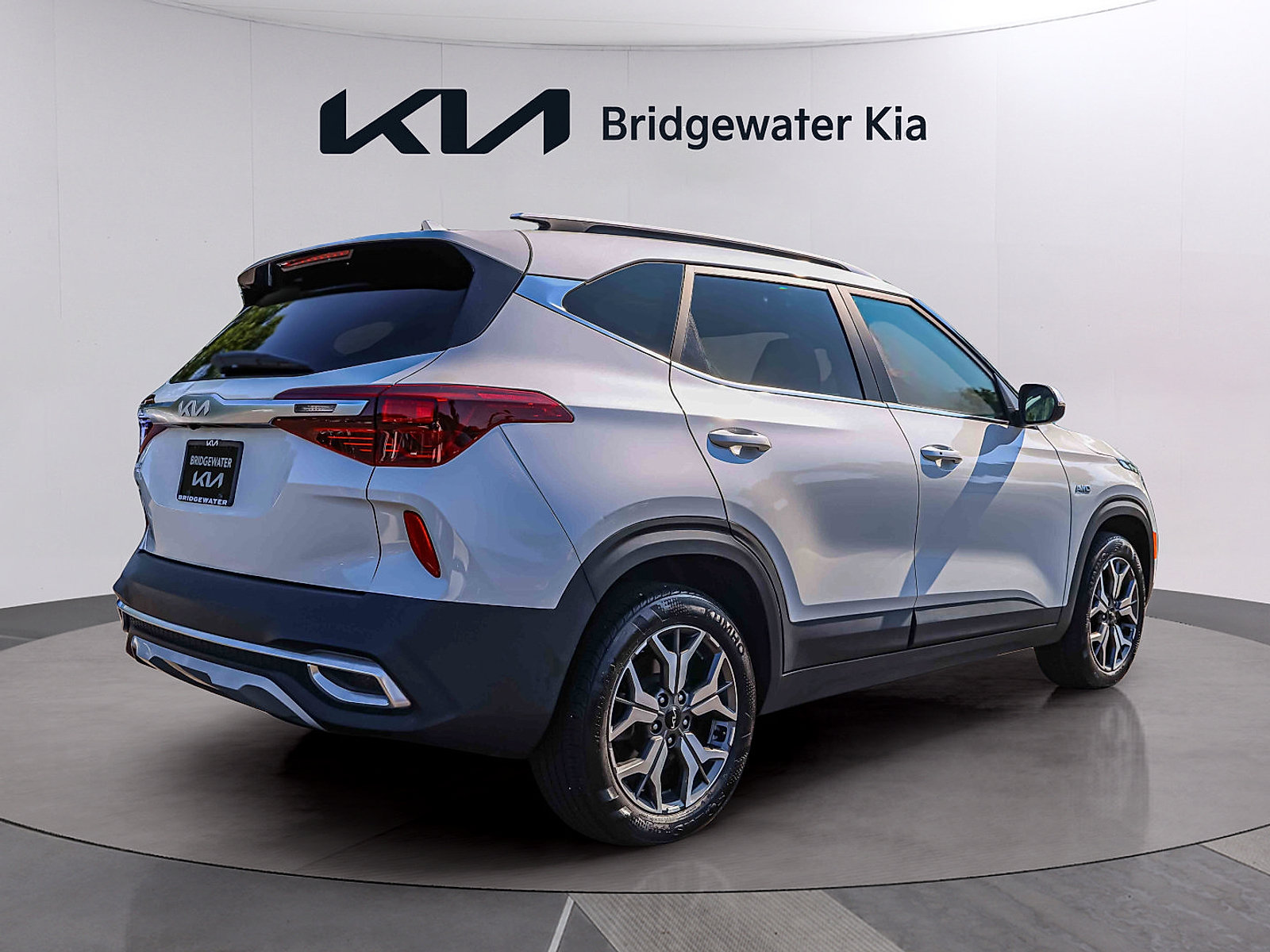 Certified 2023 Kia Seltos EX AWD/4WD image 6