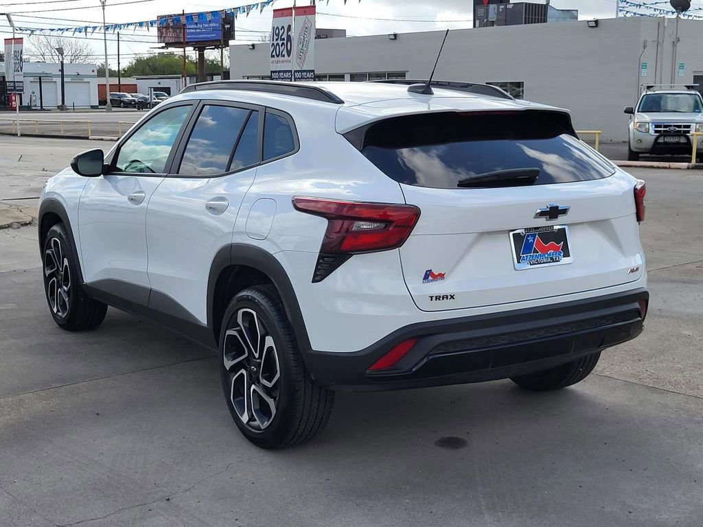 Used 2025 Chevrolet Trax RS image 5