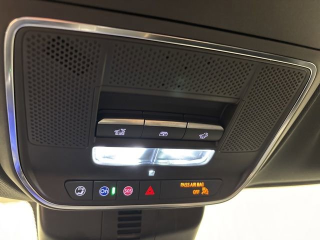 Used 2025 Buick Enclave Avenir w/ Super Cruise Package image 40