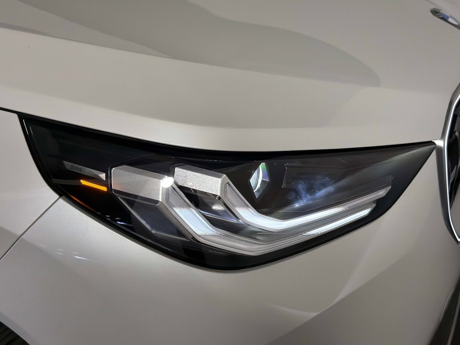 Used 2025 BMW X3 xDrive30i w/ Convenience Package image 9