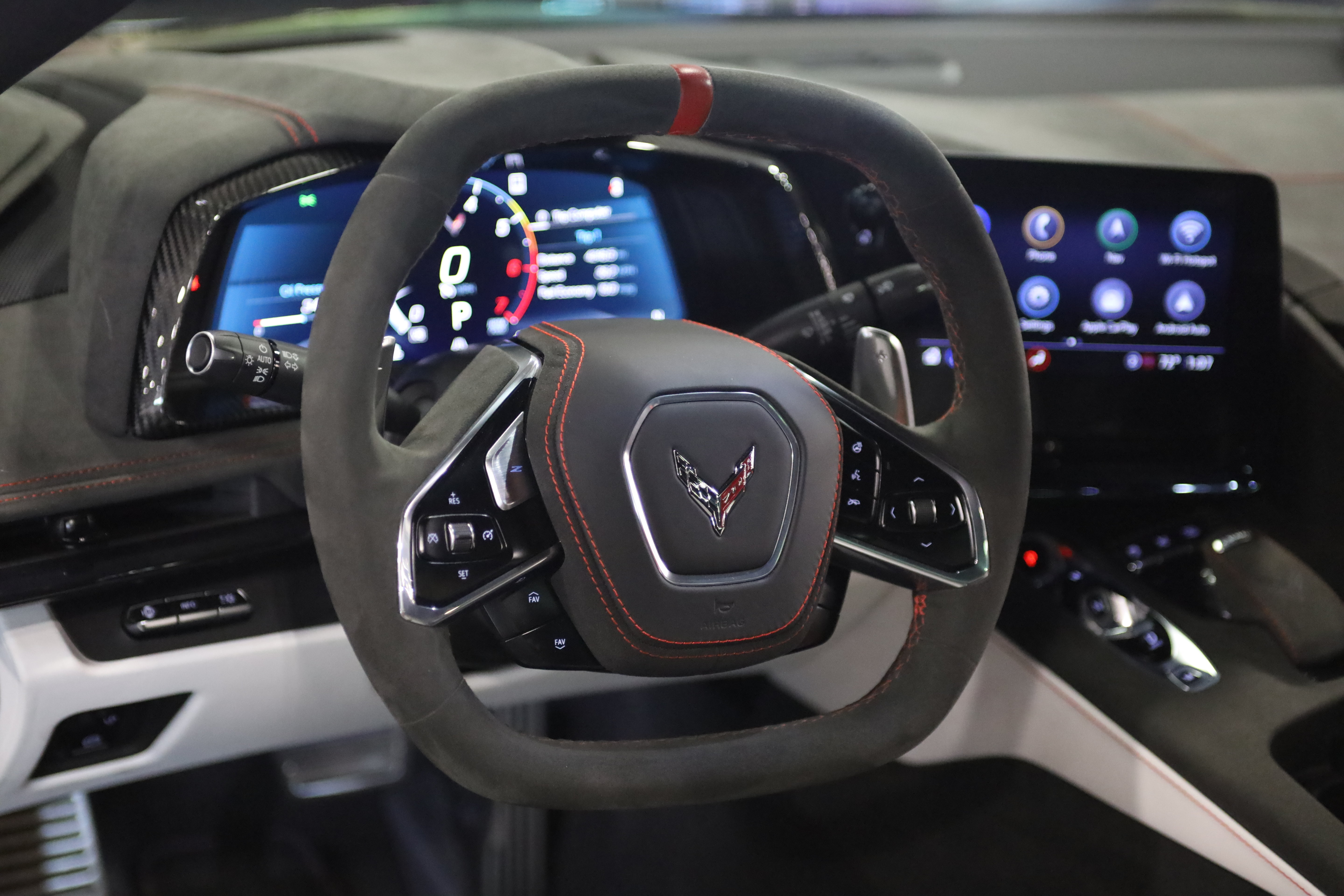 Used 2023 Chevrolet Corvette Stingray Premium Conv w/ Z51 Performance Package RWD image 31