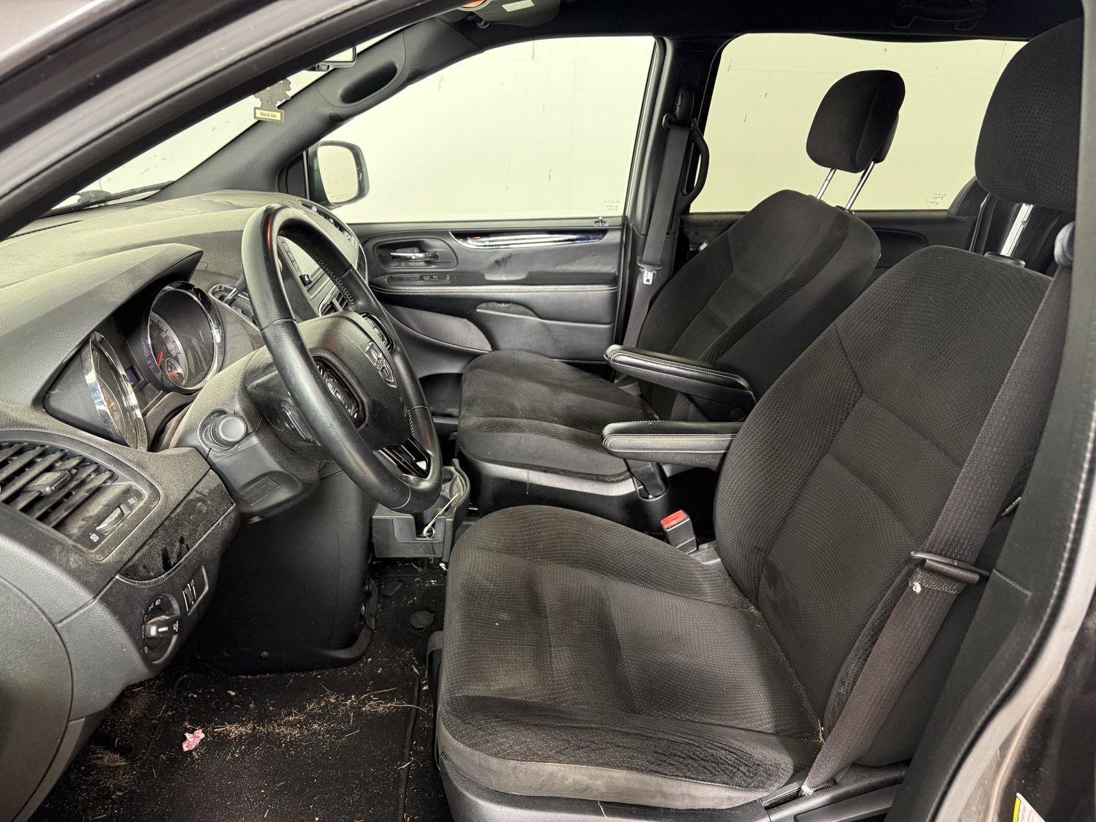 Used 2018 Dodge Grand Caravan SE FWD image 8