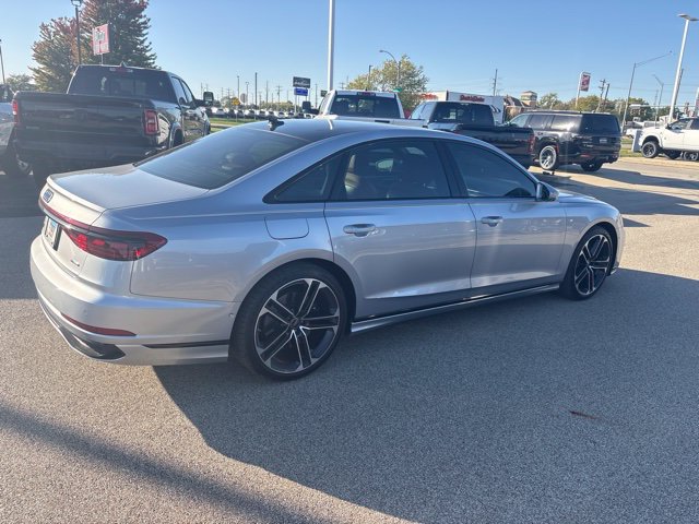 Used 2025 Audi A8 L 3.0T AWD/4WD image 3