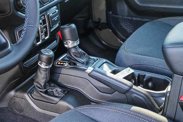 New 2025 Jeep Gladiator Sport image 20