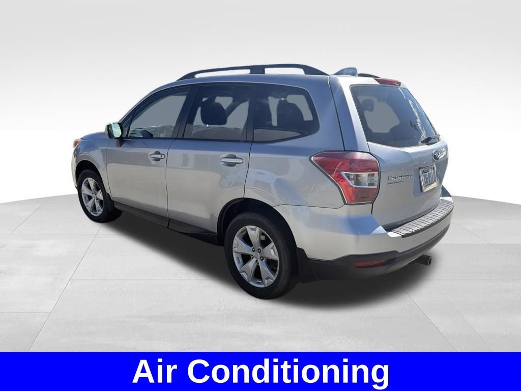 Used 2016 Subaru Forester 2.5i Premium w/ All-Weather Package AWD/4WD image 6