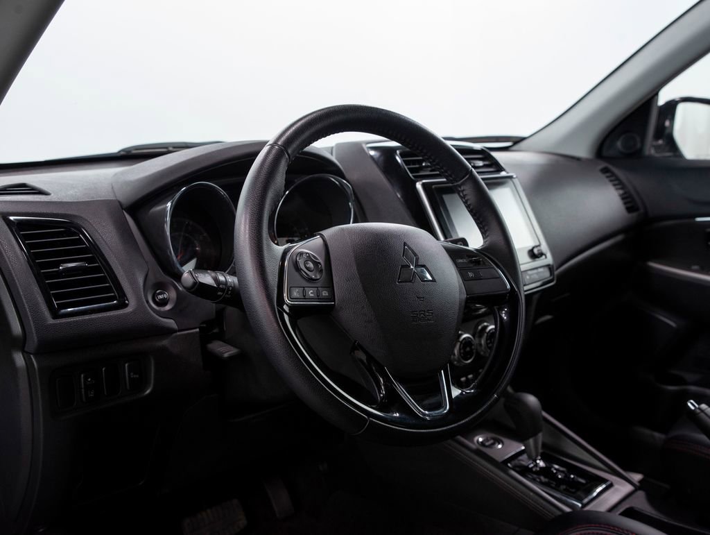 Used 2024 Mitsubishi Outlander Sport SE image 15