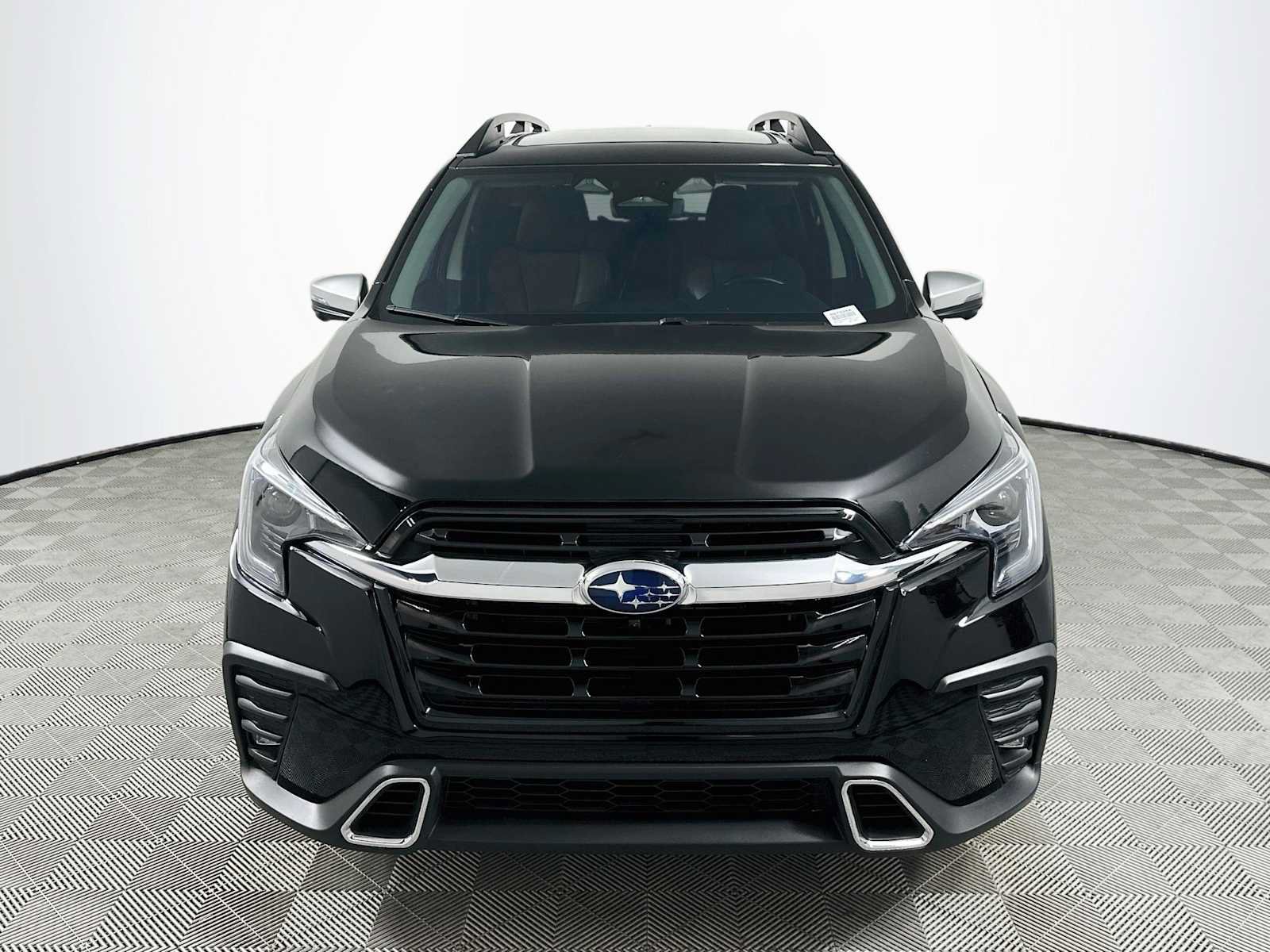 Used 2023 Subaru Ascent Touring AWD/4WD image 2