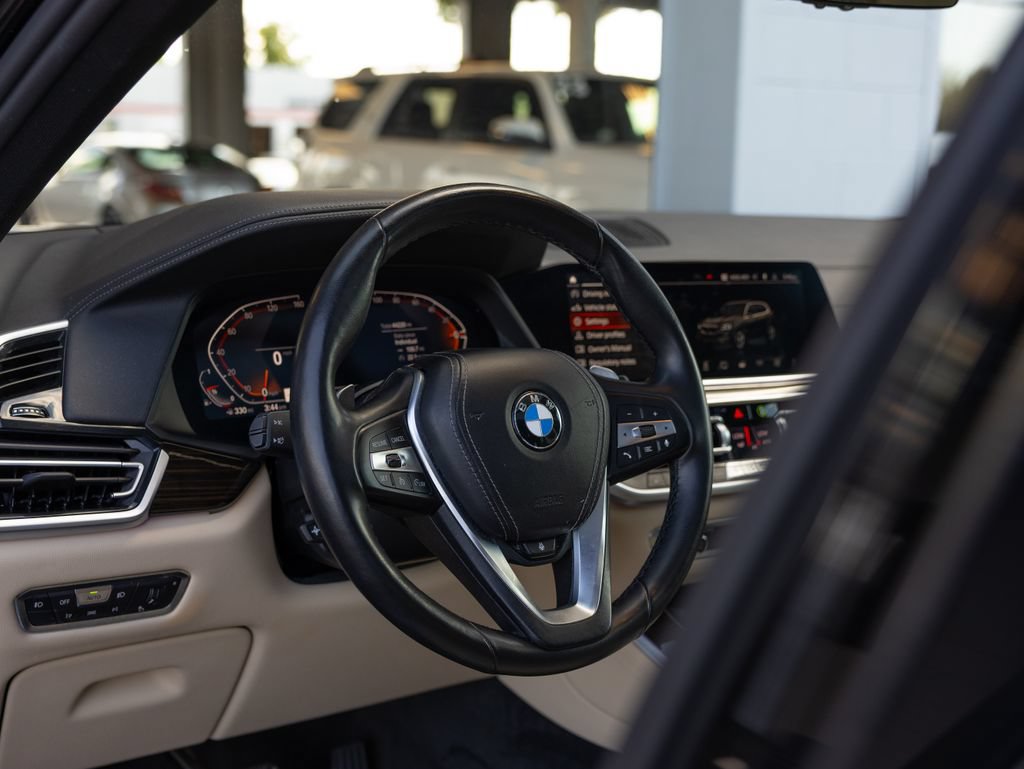 Used 2021 BMW X5 xDrive40i w/ Executive Package 3 AWD/4WD image 15