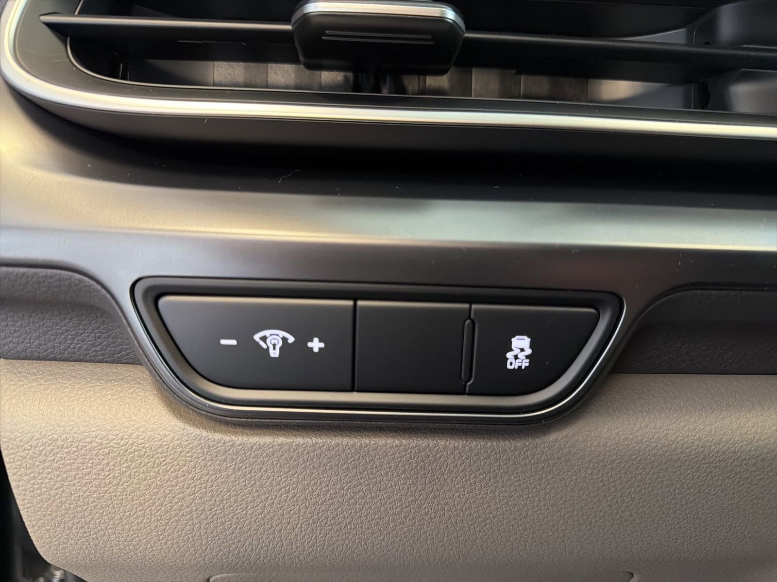 New 2026 Kia Carnival LX image 19