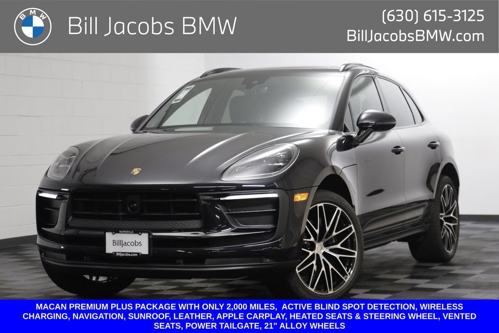 Used 2024 Porsche Macan AWD/4WD image 1
