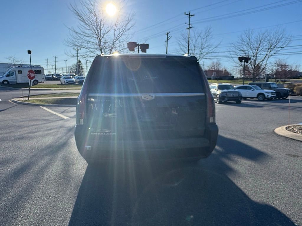 Used 2015 Cadillac Escalade ESV Premium image 4