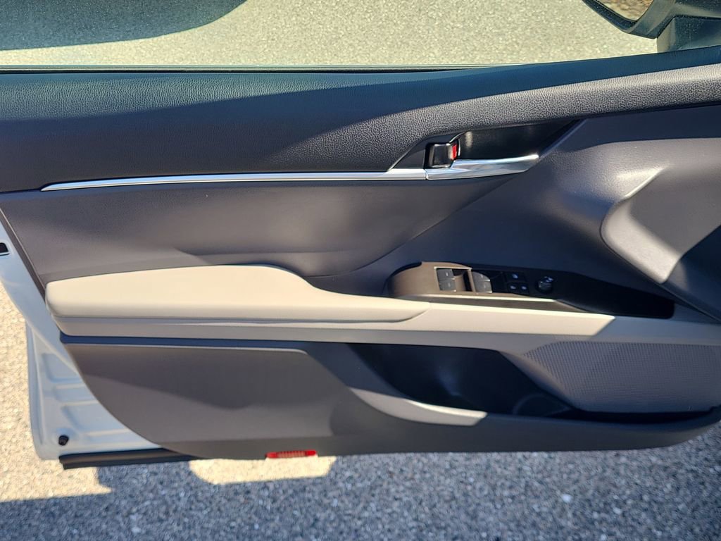 Used 2023 Toyota Camry LE image 24