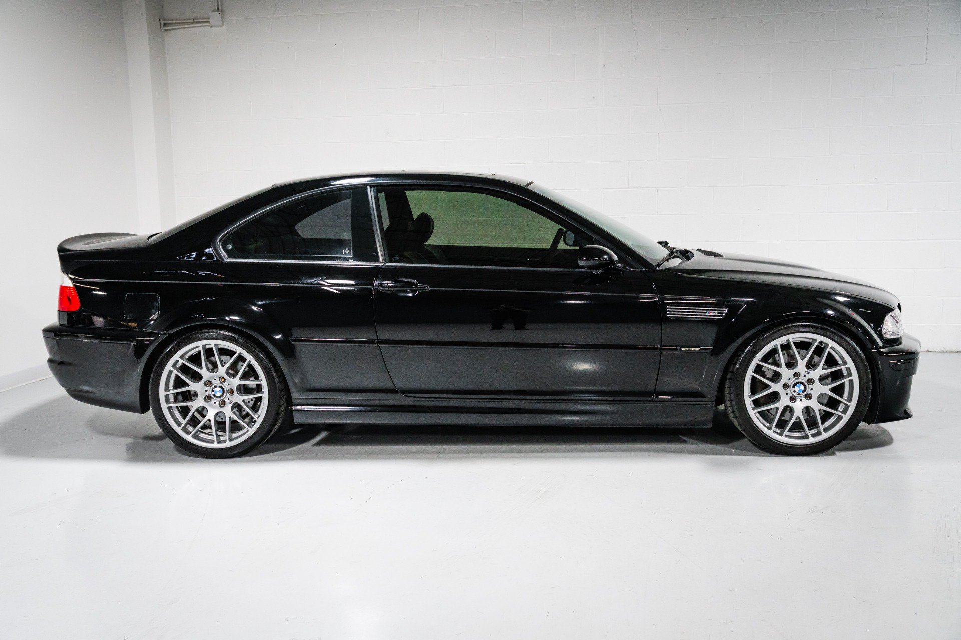 Used 2005 BMW M3 Coupe RWD image 2