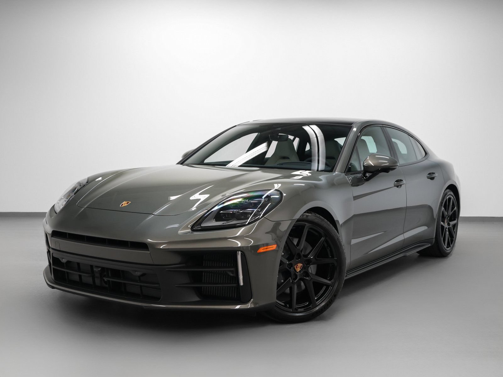 New 2026 Porsche Panamera 4 AWD/4WD image 1